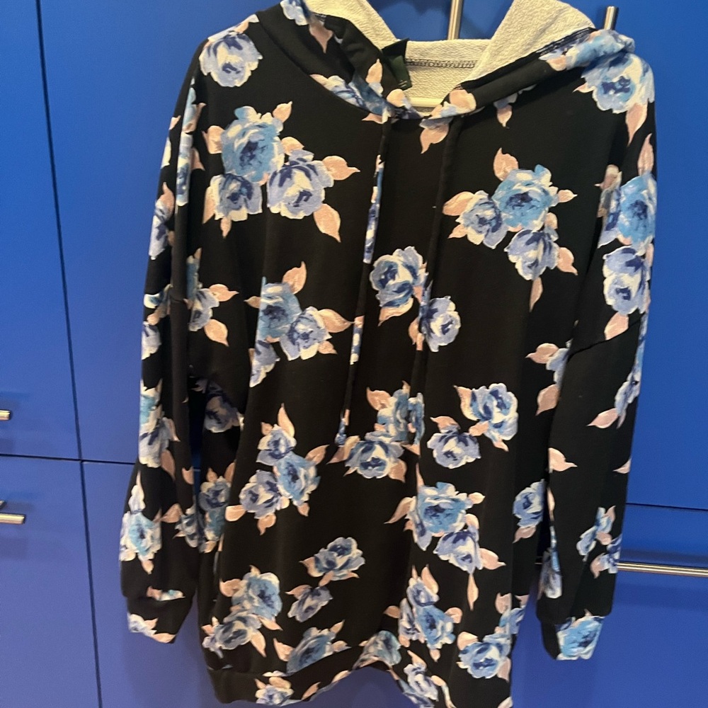 Wild Fable size Large sweatshirt dress with hood